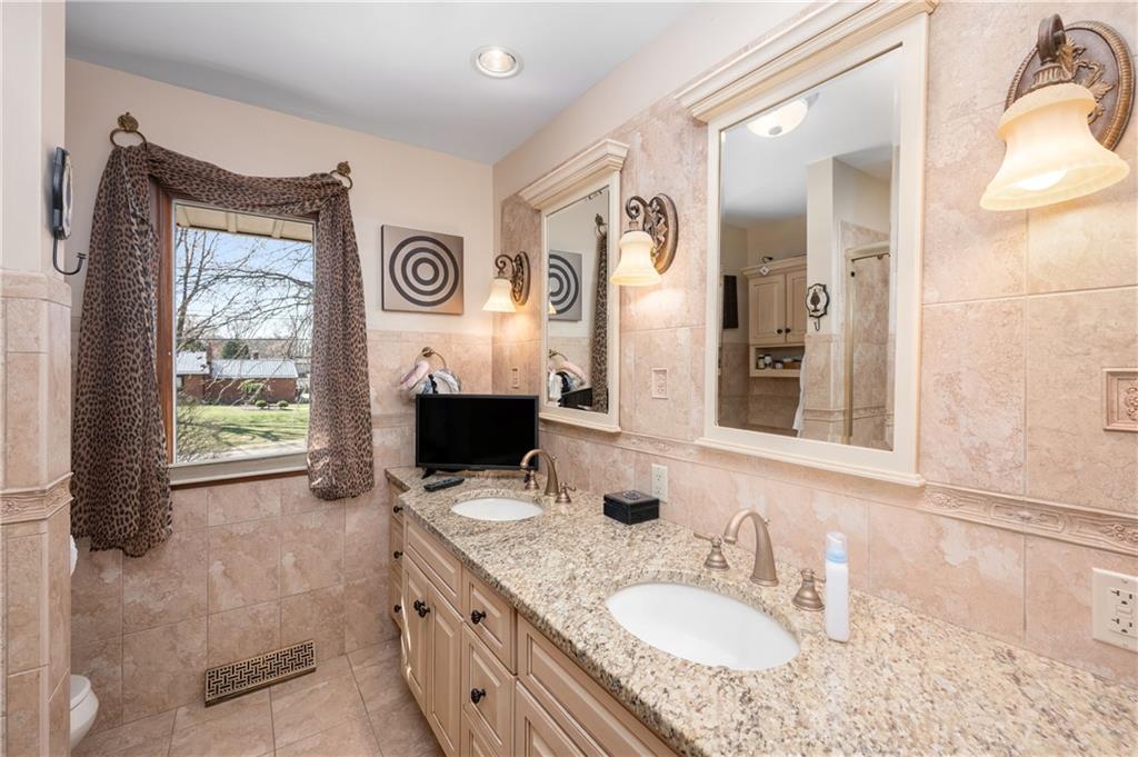 1695 Highland Road Sharon, PA 16146 - Photo 20 of 48 Updated on-suite bathroom