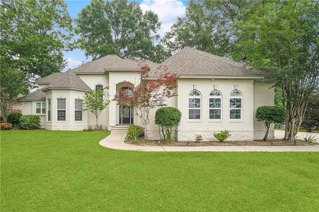 $675,000 | 733 Plantation Drive, Abita Springs, LA 70420