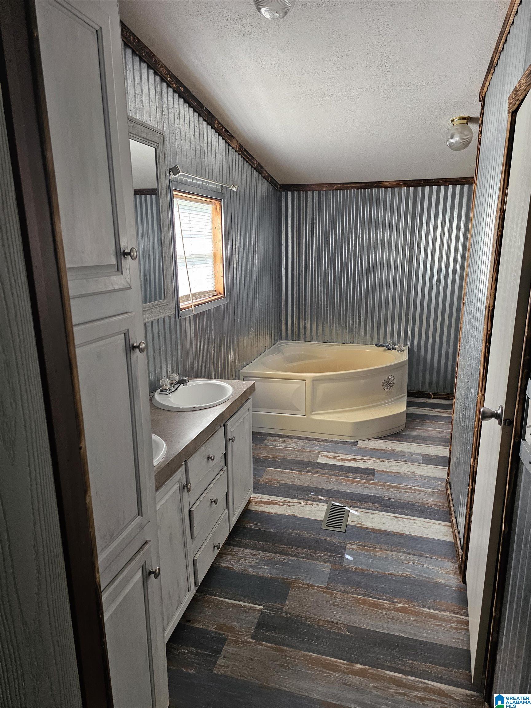482 County Road 33 Fruithurst, AL 36262 - Photo 4 of 30