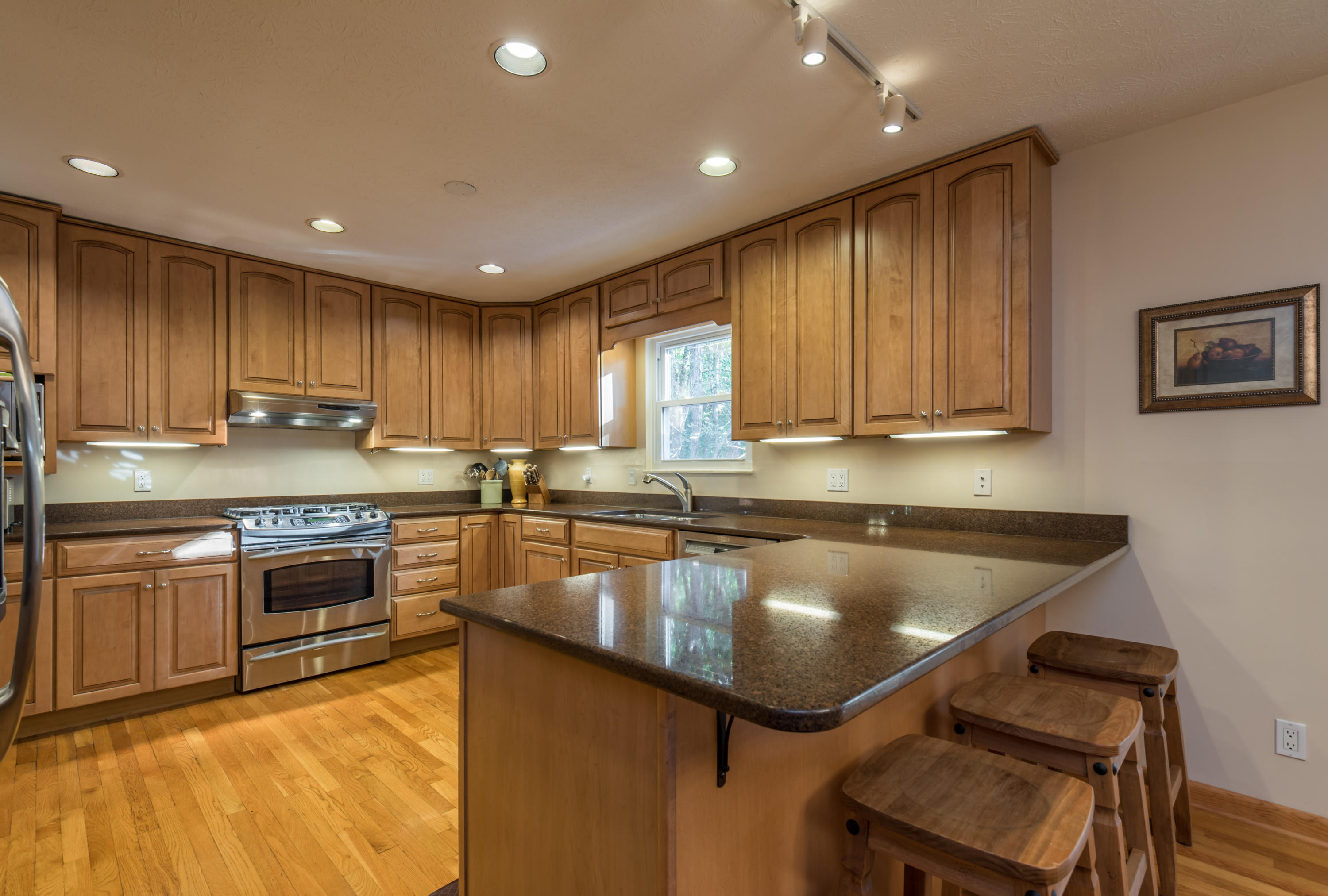 17 Moore Lane Oak Ridge, TN 37830 - Photo 6 of 40 17MooreLn-6