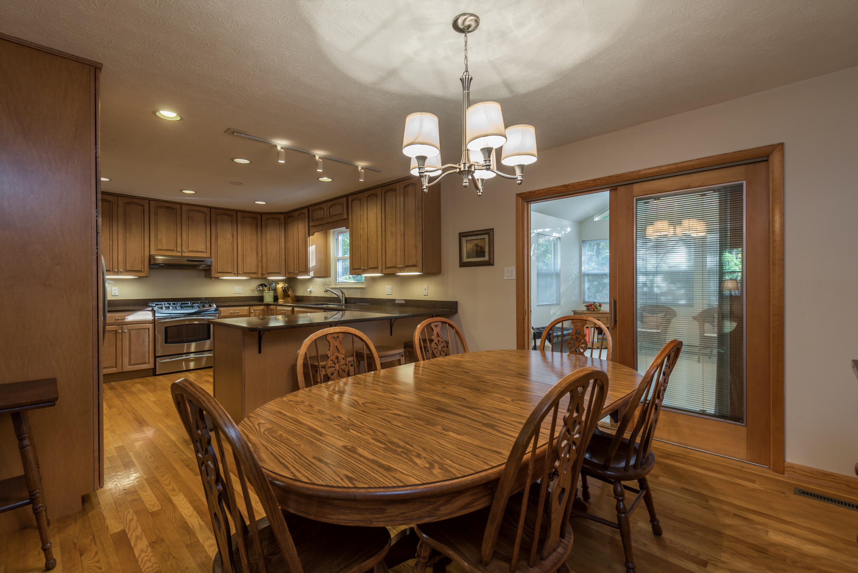 17 Moore Lane Oak Ridge, TN 37830 - Photo 7 of 40 17MooreLn-4