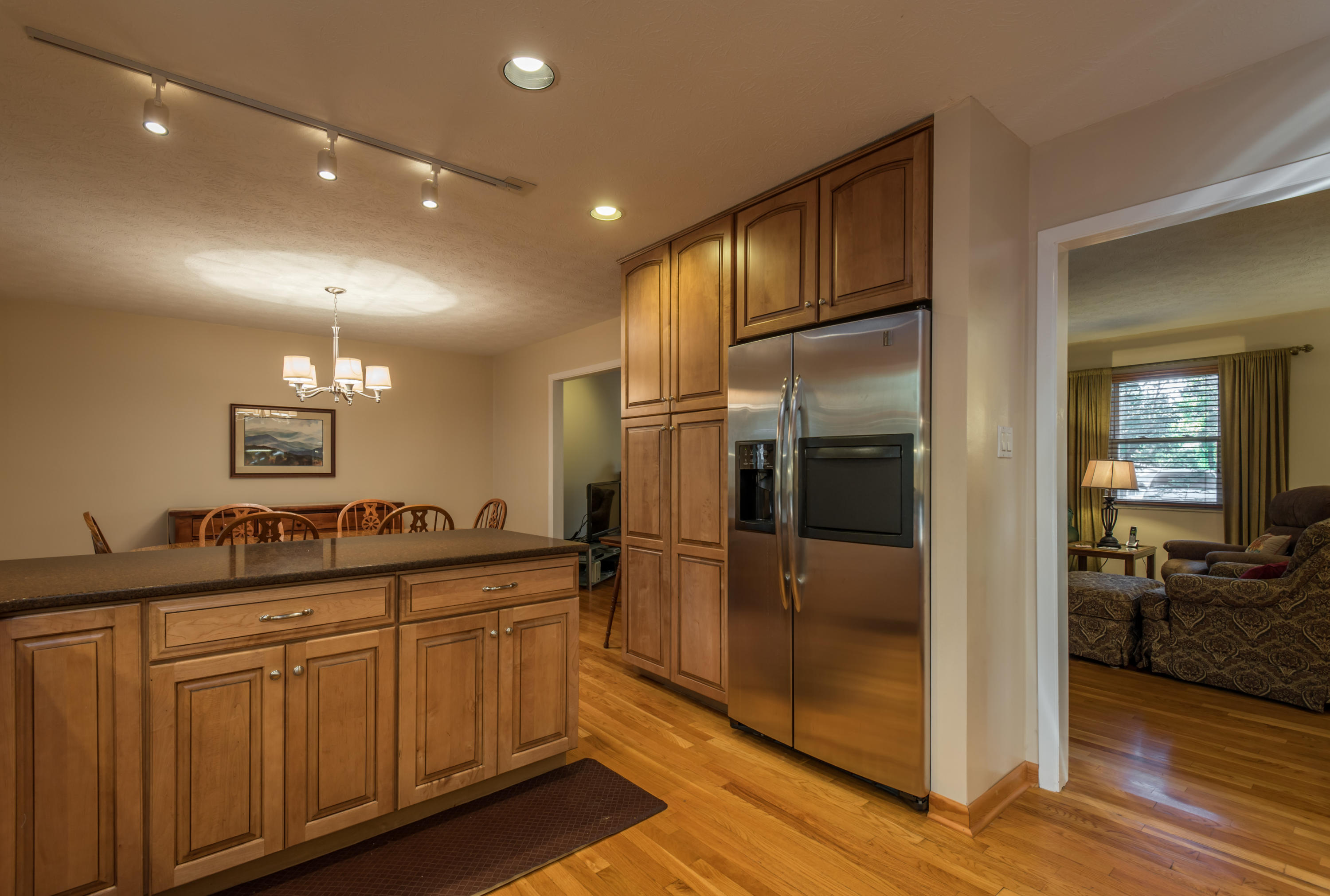 17 Moore Lane Oak Ridge, TN 37830 - Photo 8 of 40 17MooreLn-9
