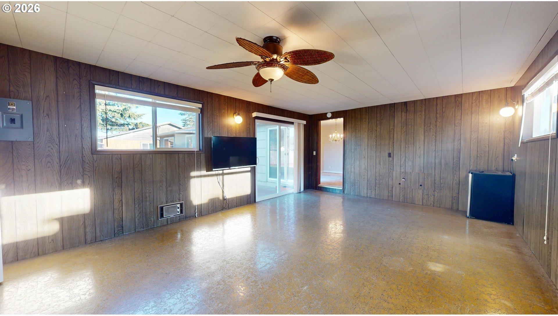 354 V Street Springfield, OR 97477 - Photo 17 of 42 Gallery Image 17