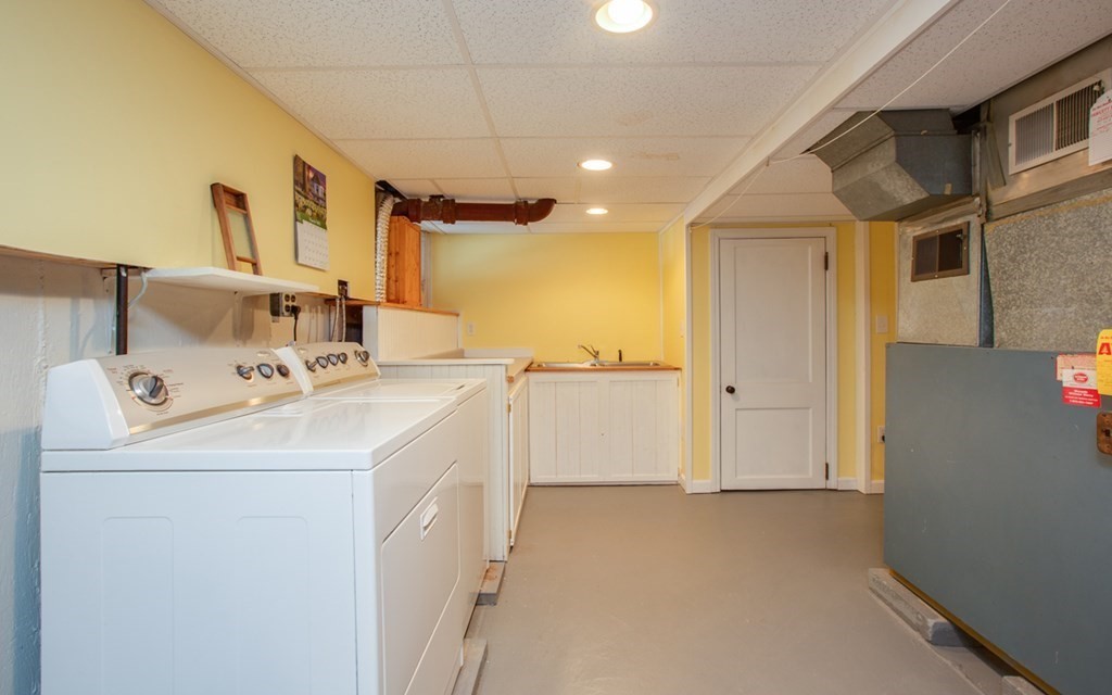 216 Maple Street Danvers, MA 01923 - Photo 29 of 42 Gallery Image 29