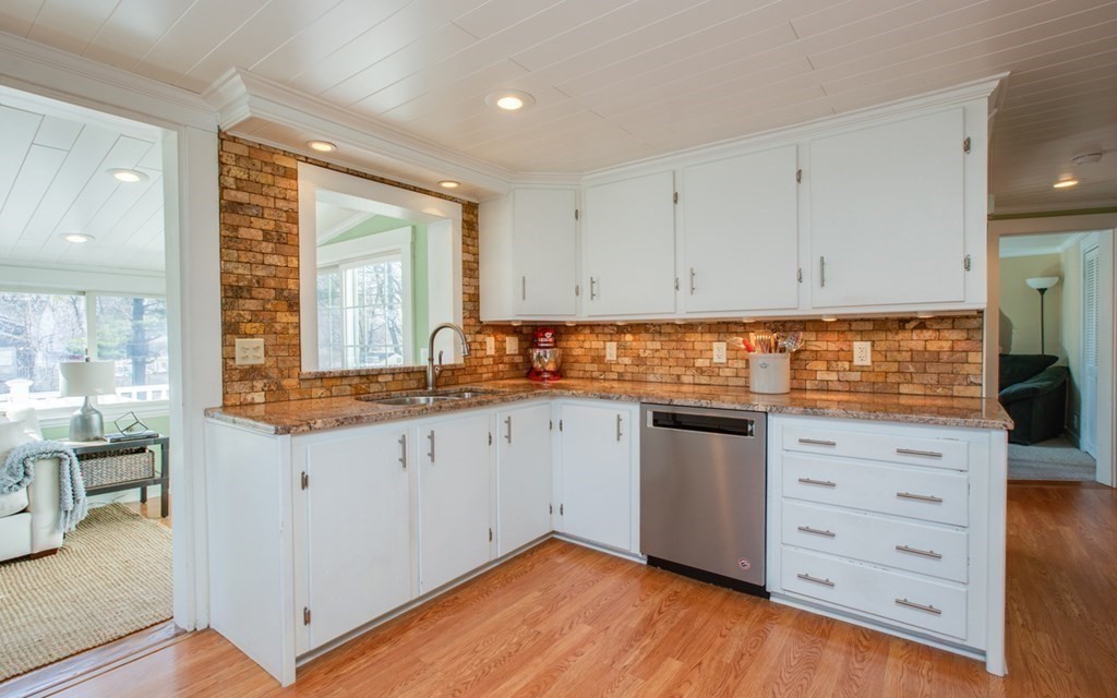 216 Maple Street Danvers, MA 01923 - Photo 5 of 42 Gallery Image 5