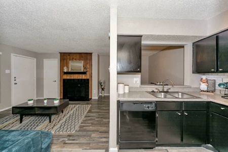 500 East Loop 820, Unit 511 Fort Worth, TX 76112 - Photo 5 of 11 Free app and admin for a look and lease