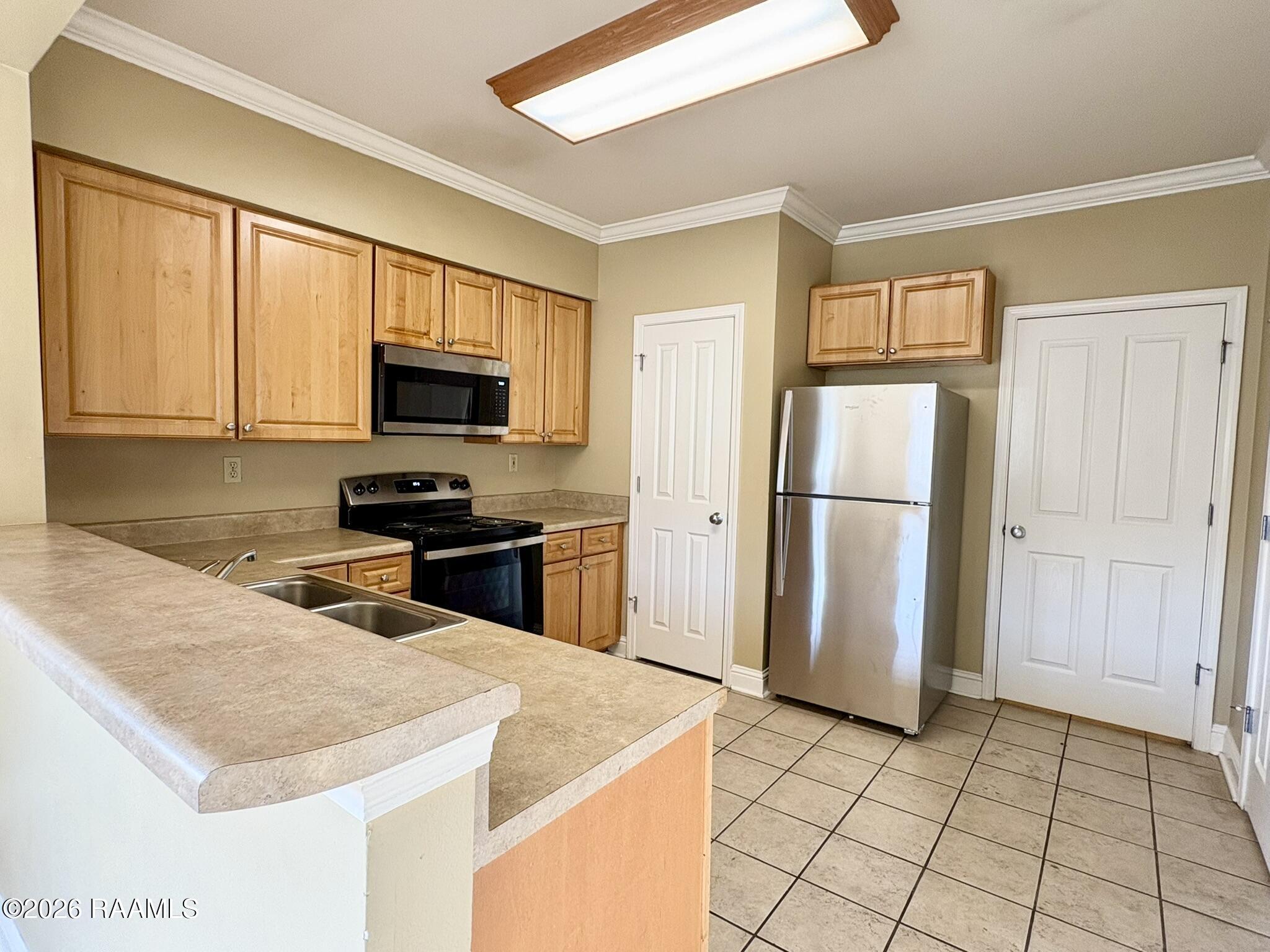 4441 Burbank Drive, Unit 108 Baton Rouge, LA 70820 - Photo 5 of 17 IMG_5956