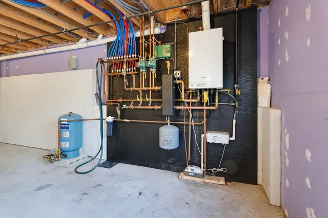 $795,000 | 120 Thompson Lake Shores Road, Casco, ME 04015