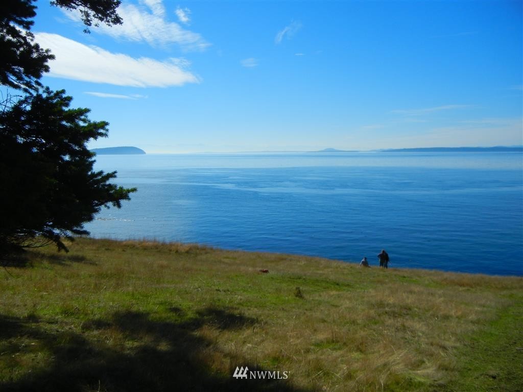 2100 South Side Road Friday Harbor, WA 98250 - Photo 3 of 25 Gallery Image 3