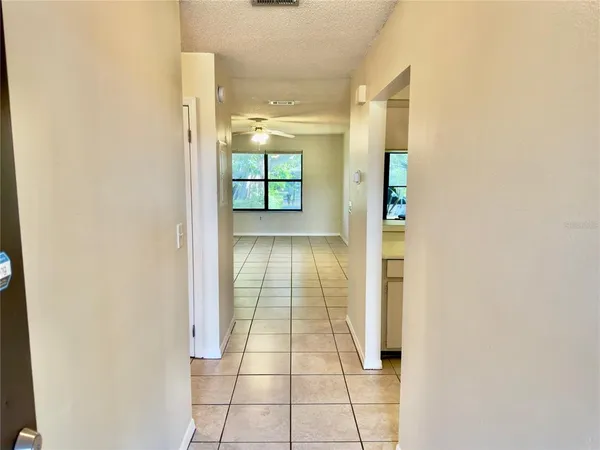 $2,000 | 5323 11th St Circle East, Bradenton, FL 34203