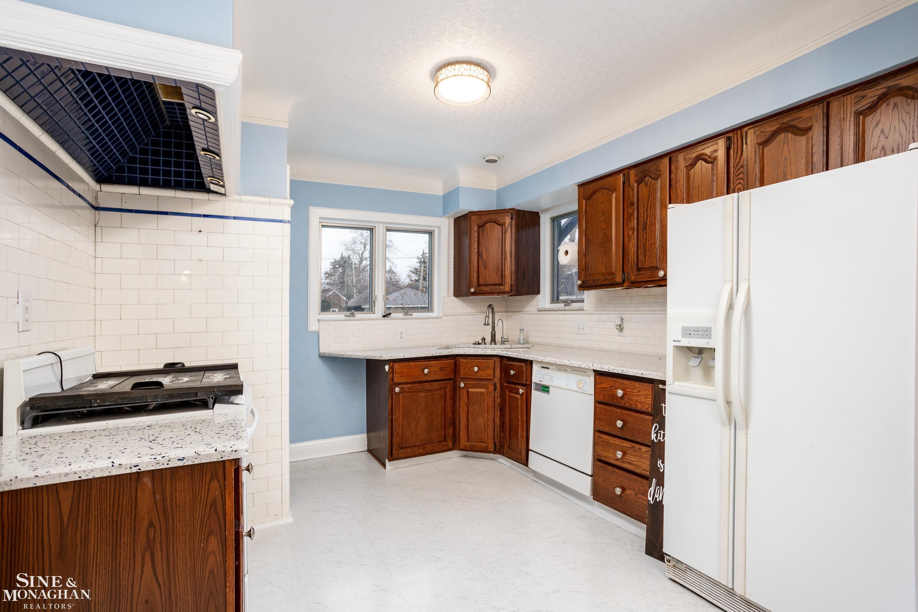 1231 Bishop Road Grosse Pointe Park, MI 48230 - Photo 14 of 54