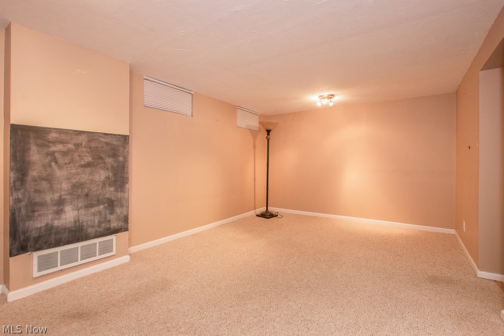 15607 Munn Road Cleveland, OH 44111 - Photo 25 of 29 Gallery Image 25