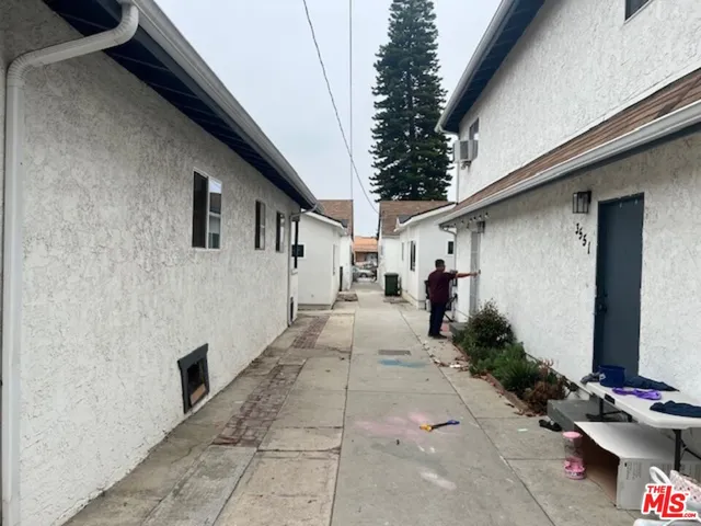 $1,399,000 | 3551-3559 Siskiyou Street, Los Angeles, CA 90023