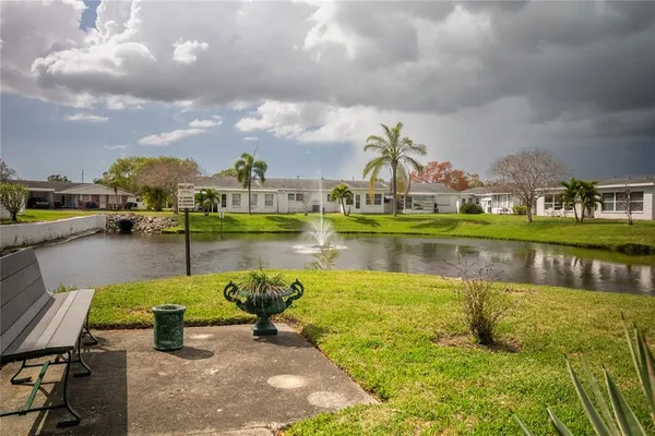 $129,000 | 4991 Springwood Court North, Unit 282, Pinellas Park, FL 33782