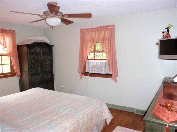 16 Borrows Road Foxboro, MA 02035 - Photo 8 of 13 Gallery Image 8