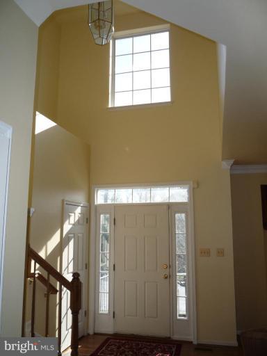 1577 Chapman Road Crofton, MD 21114 - Photo 2 of 30 Entrance / Foyer