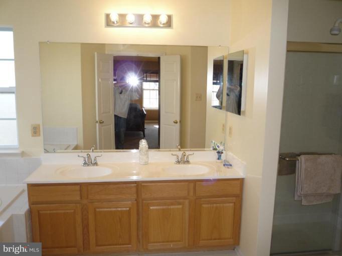 1577 Chapman Road Crofton, MD 21114 - Photo 14 of 30 Master Bath