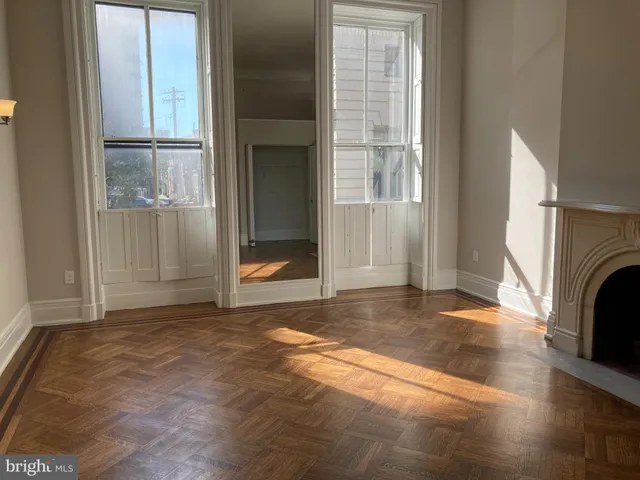 $3,499 | 10 East Chase Street, Baltimore, MD 21202