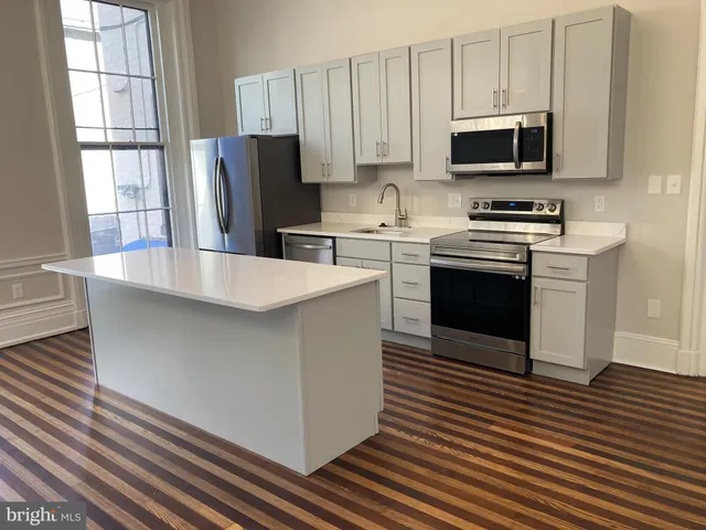 $3,499 | 10 East Chase Street, Baltimore, MD 21202