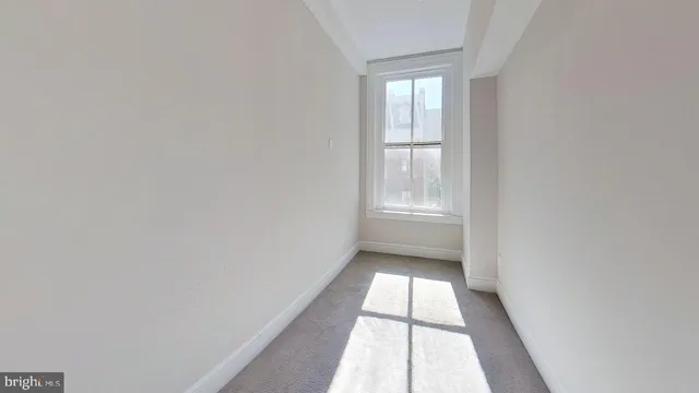 $3,499 | 10 East Chase Street, Baltimore, MD 21202