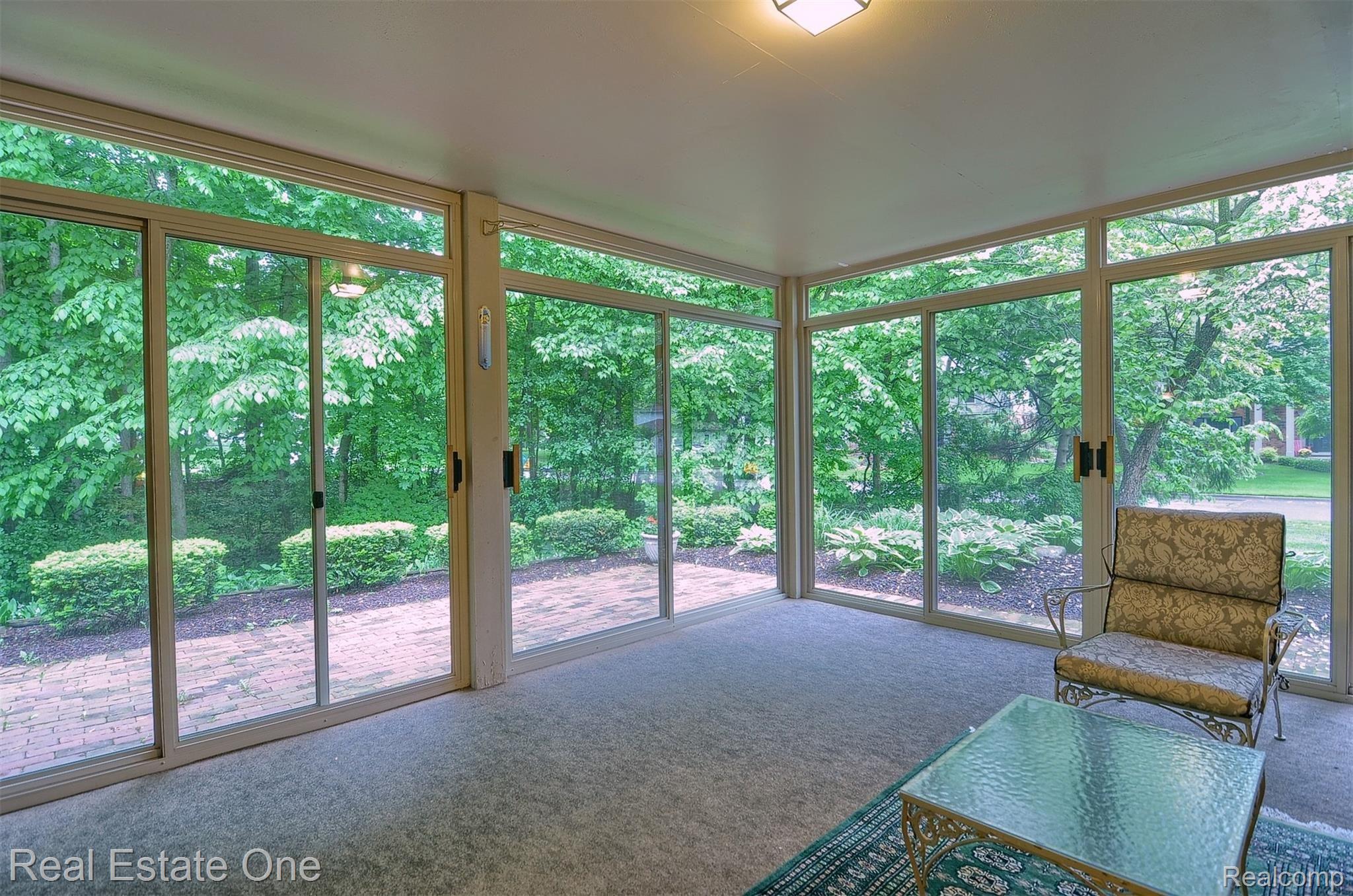 33877 Hunters Pointe Road Farmington, MI 48331 - Photo 17 of 44 65.jpg