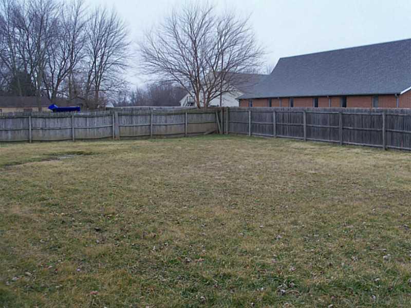 4546 Mitthoeffer Road Indianapolis, IN 46235 - Photo 9 of 10 Gallery Image 9