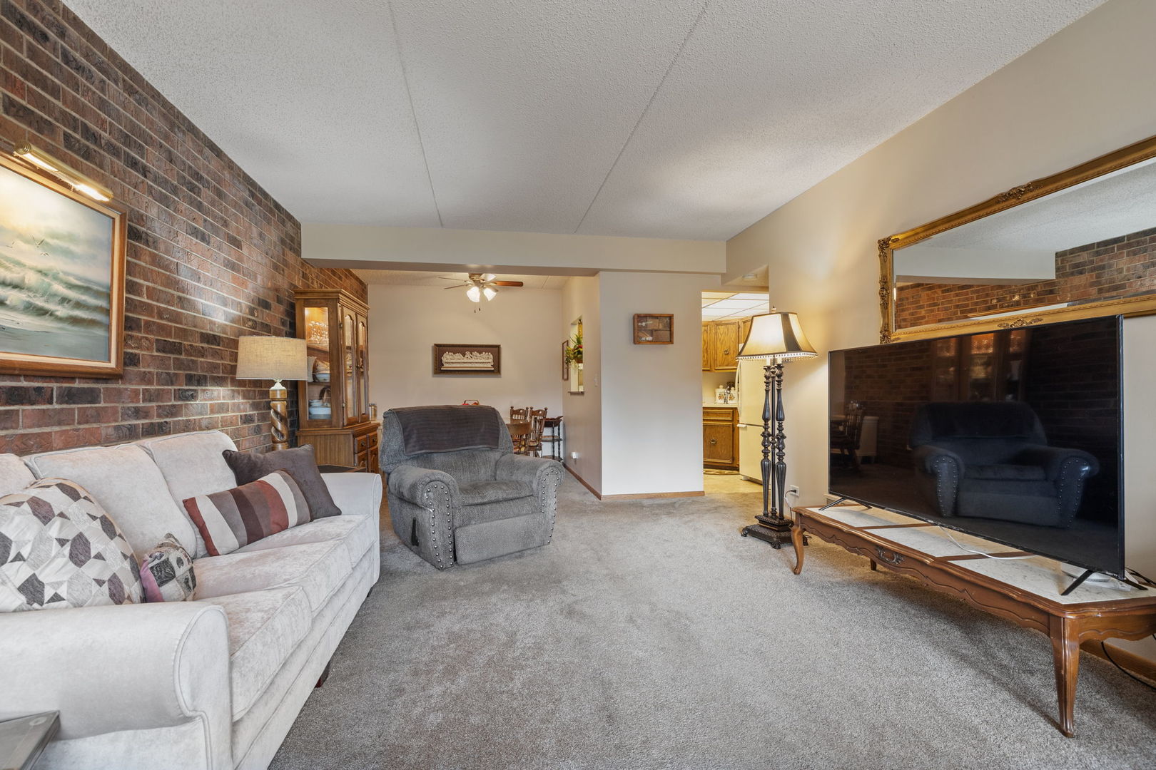 1423 Woodbridge Road, Unit 2F Joliet, IL 60436 - Photo 3 of 17 Gallery Image 3
