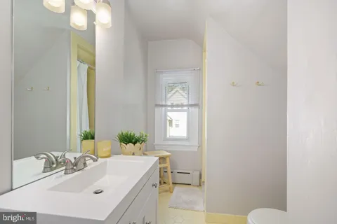 $395,000 | 118 Montrose Avenue, Unit C, Bryn Mawr, PA 19010