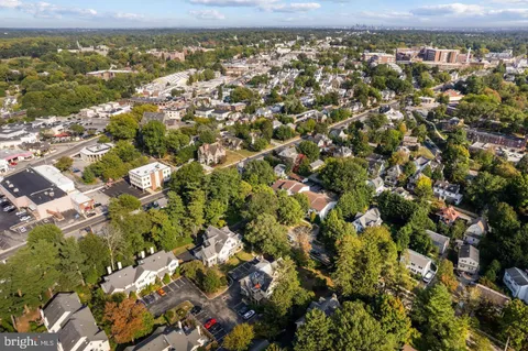 $395,000 | 118 Montrose Avenue, Unit C, Bryn Mawr, PA 19010