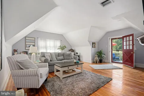 $395,000 | 118 Montrose Avenue, Unit C, Bryn Mawr, PA 19010