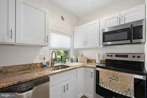 $395,000 | 118 Montrose Avenue, Unit C, Bryn Mawr, PA 19010