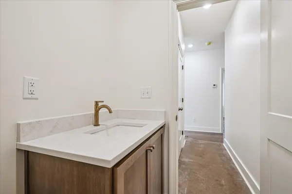 $3,000 | 3556 Carnes Avenue, Memphis, TN 38111