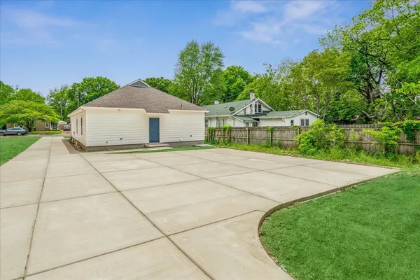 $3,000 | 3556 Carnes Avenue, Memphis, TN 38111
