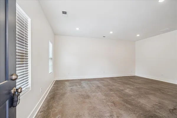 $3,000 | 3556 Carnes Avenue, Memphis, TN 38111