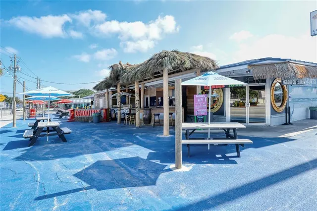 $4,700 | 8625 Midnight Pass Road, Unit 305B, Sarasota, FL 34242