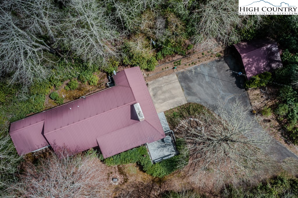 80 Avery Co High School Road Newland, NC 28657 - Photo 31 of 36 an outdoor space with garden