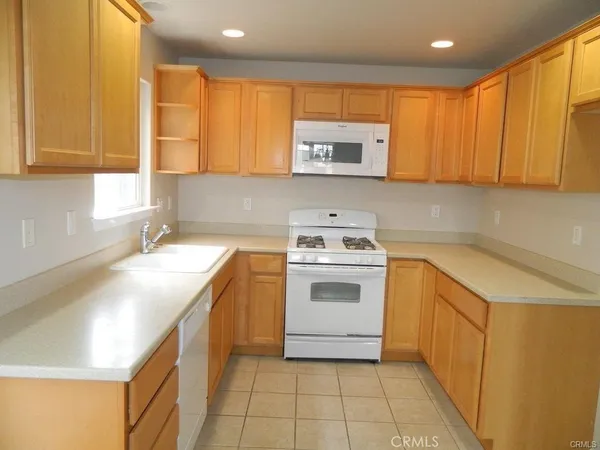 $3,200 | 1093 Belridge Street, Oceano, CA 93445