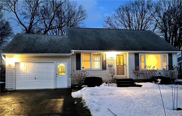 $282,500 | 126 Primrose Lane, Salina, NY 13212