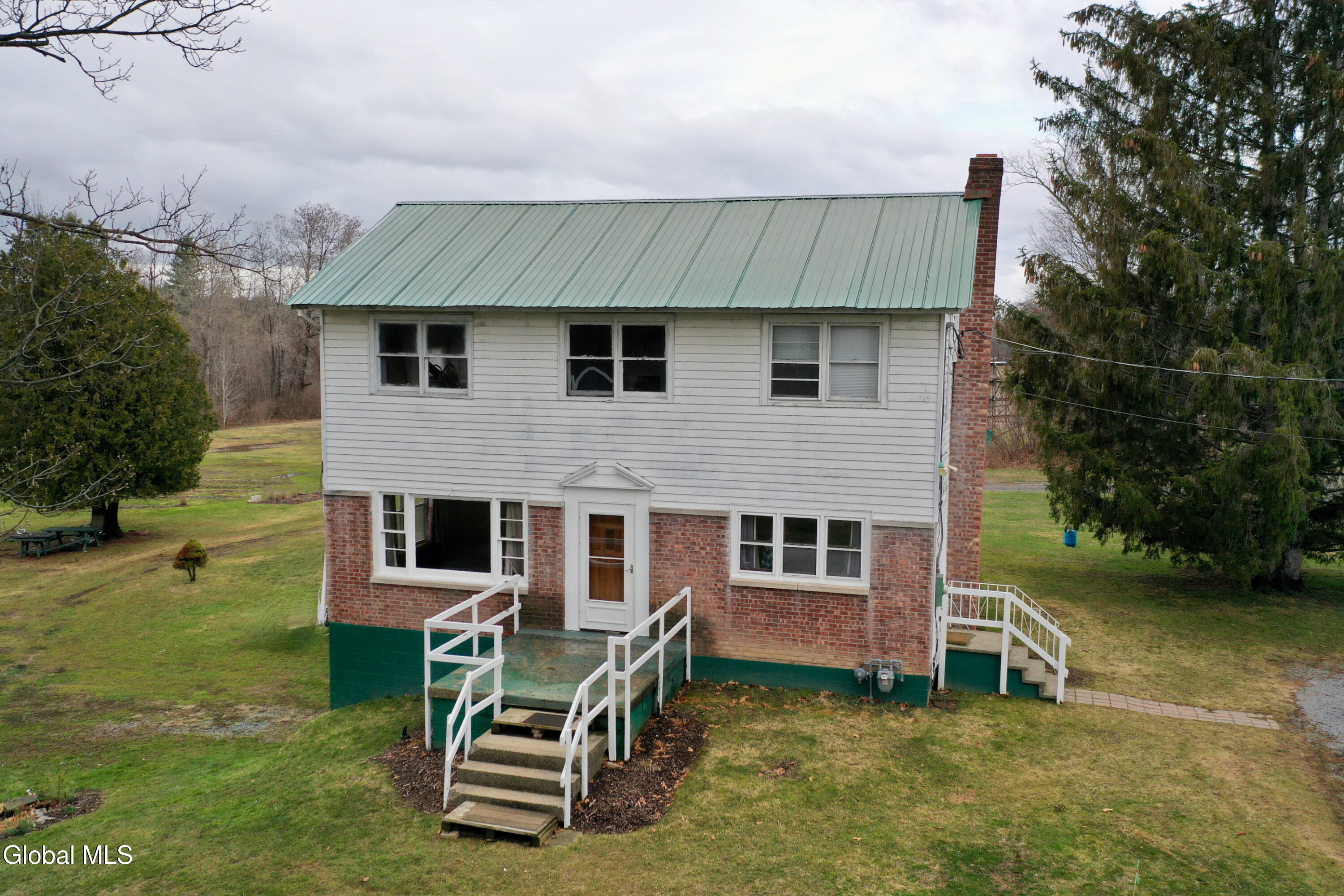 2099 Rowley Road Malta, NY 12020 - Photo 60 of 78 6