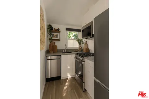 $1,695,000 | 1611 Puebla Drive, Glendale, CA 91207