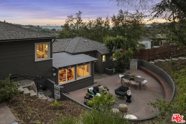 $1,695,000 | 1611 Puebla Drive, Glendale, CA 91207