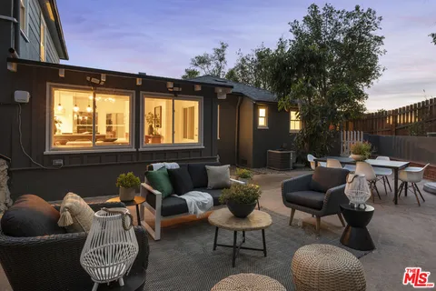 $1,695,000 | 1611 Puebla Drive, Glendale, CA 91207