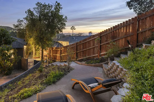 $1,695,000 | 1611 Puebla Drive, Glendale, CA 91207