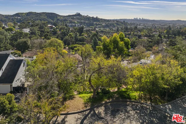 $1,695,000 | 1611 Puebla Drive, Glendale, CA 91207
