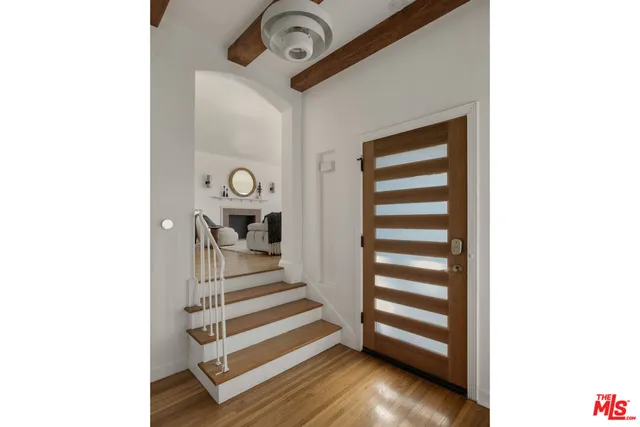 $1,695,000 | 1611 Puebla Drive, Glendale, CA 91207