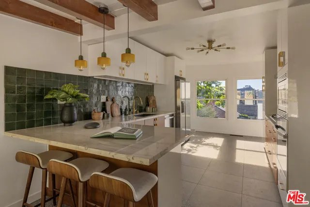 $1,695,000 | 1611 Puebla Drive, Glendale, CA 91207