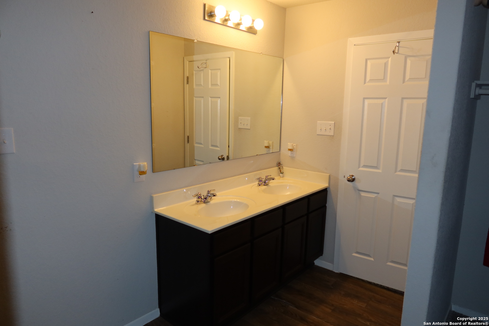 2414 Rainbow Basin Converse, TX 78109 - Photo 15 of 25