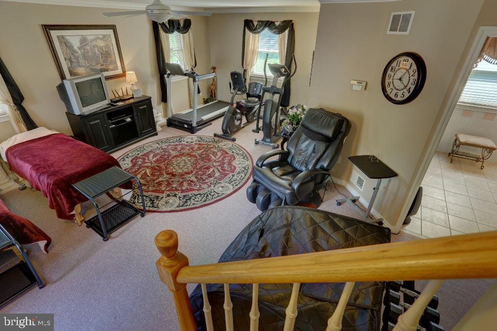 30 Pinewood Avenue Lititz, PA 17543 - Photo 16 of 73