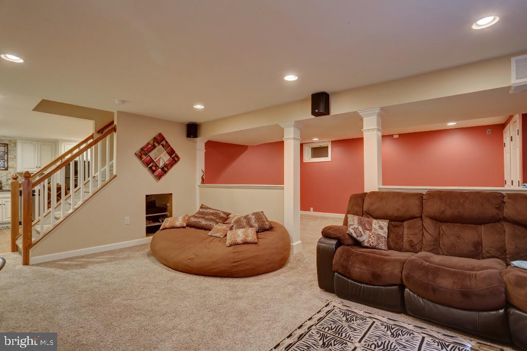 30 Pinewood Avenue Lititz, PA 17543 - Photo 30 of 73 a living room with furniture
