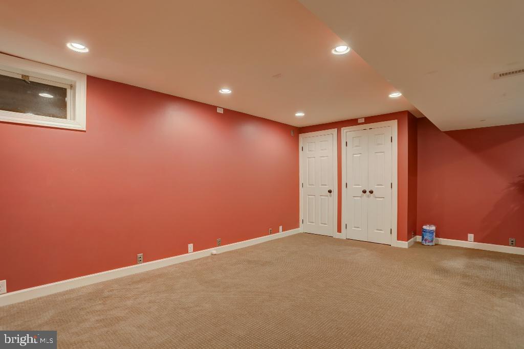 30 Pinewood Avenue Lititz, PA 17543 - Photo 32 of 73